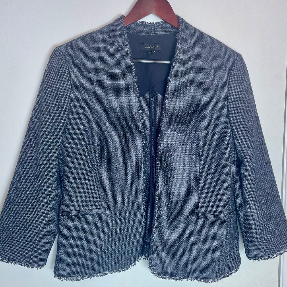 ANN TAYLOR Gray Jacket Blazer Cropped Collarless 3/4 Sleeve Size 14